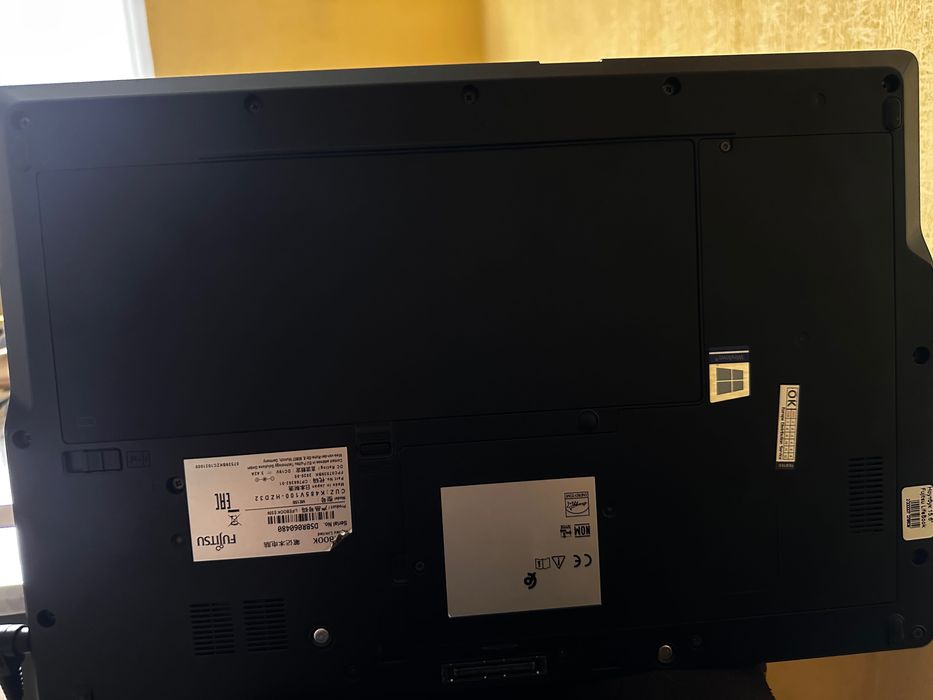 Ноутбук Fujitsu LifeBook 15.6” / Intel Core i5 8gen / 16GB RAM / SSD 256GB