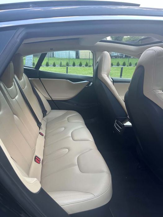 Tesla S BOLT UBER ładowanie darmowe bez limitu  WYNAJEM