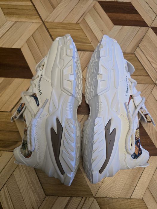 Białe sneakersy Rozmiar 42