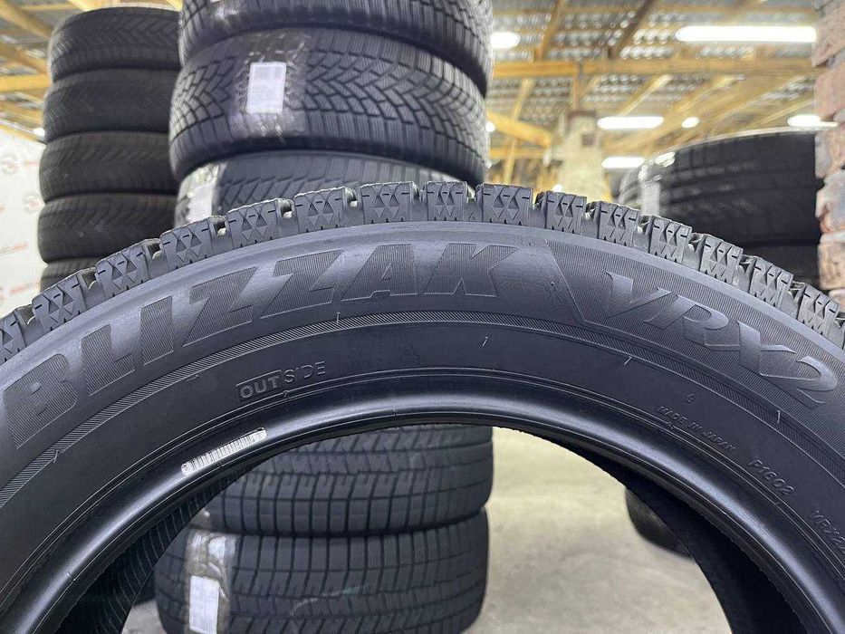 Шини вживані зимові 225/55 R17 BRIDGESTONE BLIZZAK VRX2