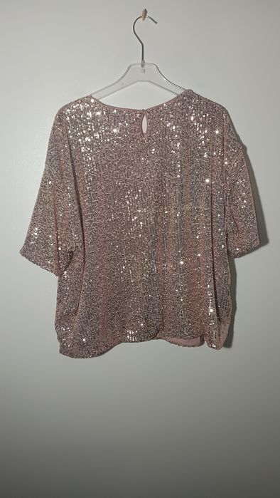 Tshirt brilhante de lantejoulas