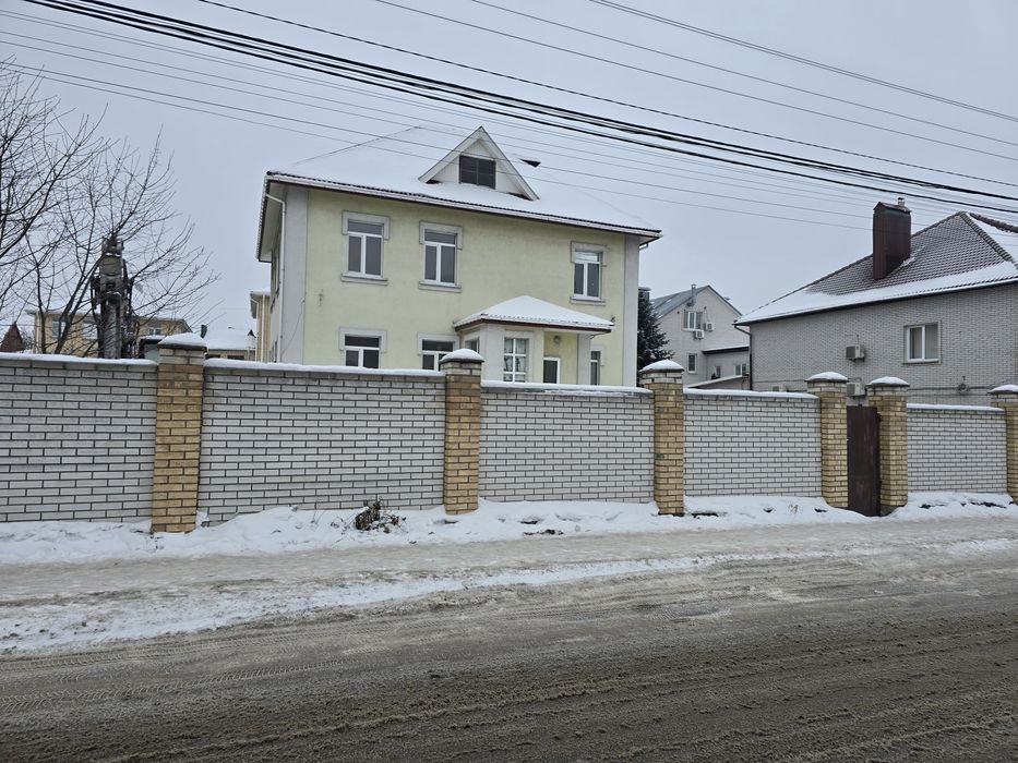 Будівля окрема 305 м2 цоколь газ с. Софіївська Борщагівка 200 м Київ
