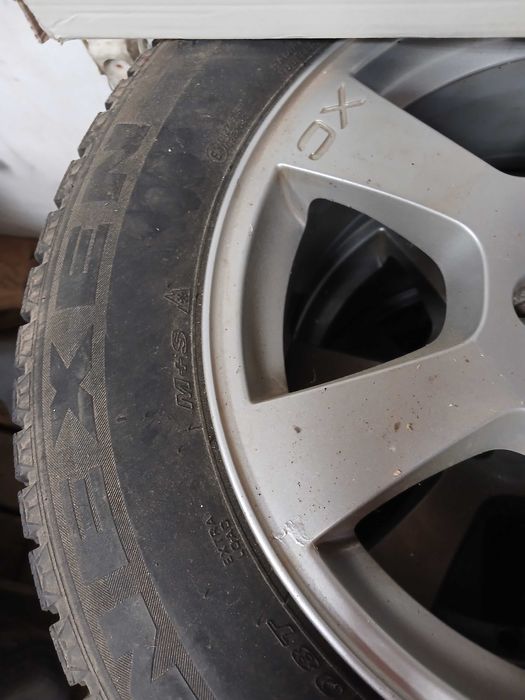 Продам диск+ резина 235.65  r17