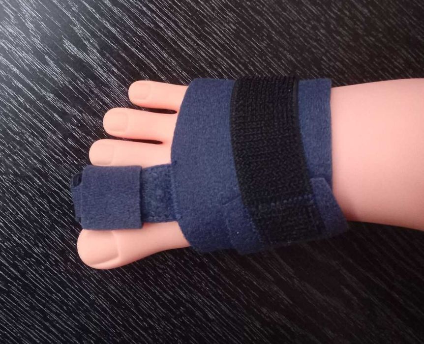 Универсальная шина фиксатор для пальцев ног при переломах и ушибах