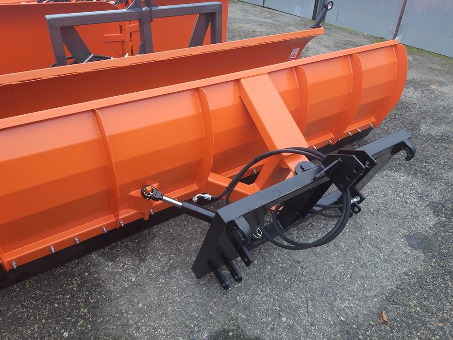 Pług do śniegu hydrauliczne sterowanie  2,5m