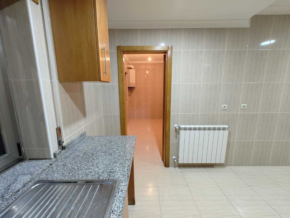 Arrendo Apartamento T2 em Bragança - Rua Abade Cicouro