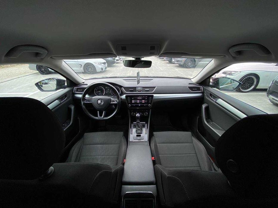 Skoda Superb 2019 Official