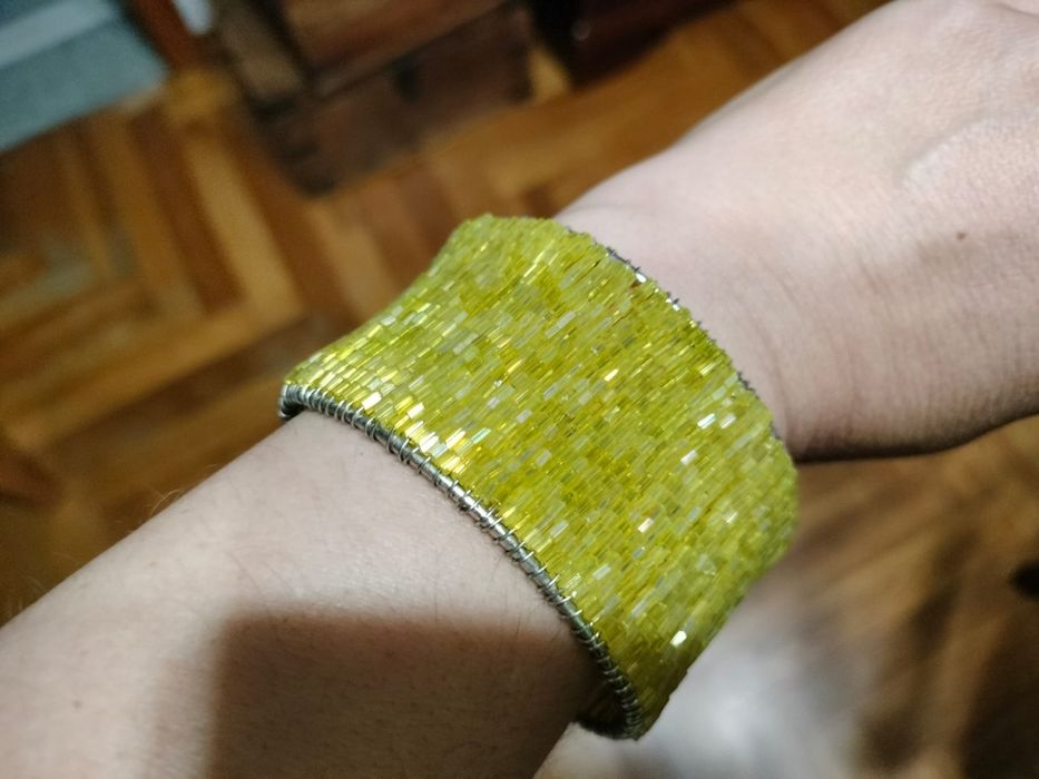 Pulseiras  novas com lindas cores