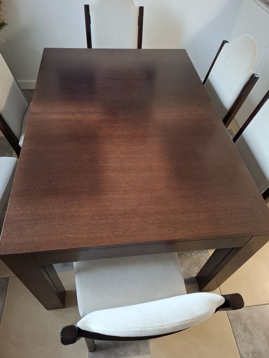 Rozkładany stół do jadalni