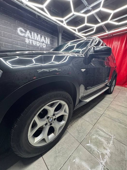 Срочно продам BMW x 5 e70  газ/бензин  в идеальном состоянии