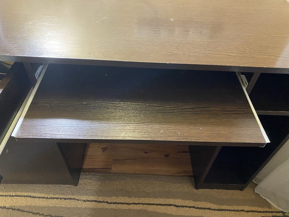 Стол письнный, компьютерный