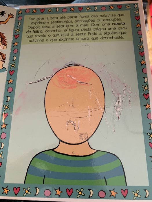 Livro infantil "Tudo o que sentimos" de Emma Brownjohn (Portes gratis)