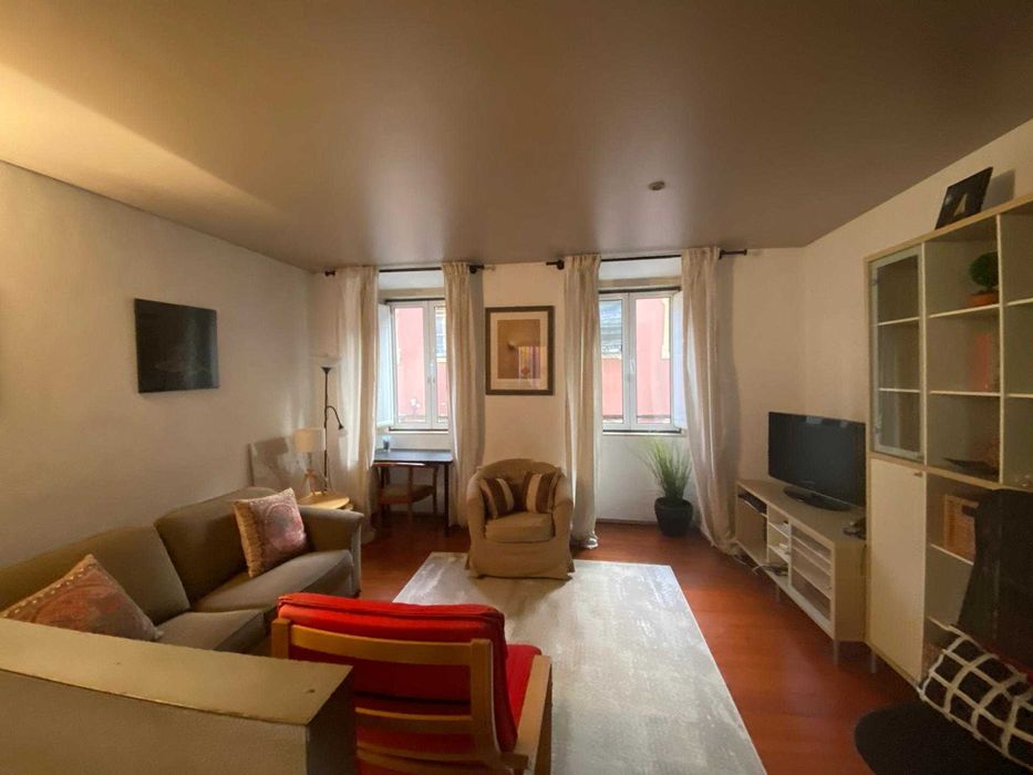 Lisboa - Amoreiras / Campo de Ourique - T3 em duplex mobilado