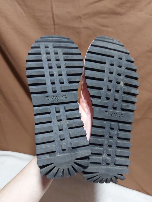 Стильні жіночі кросівки від американського бренду Blauer
Стильні жіноч