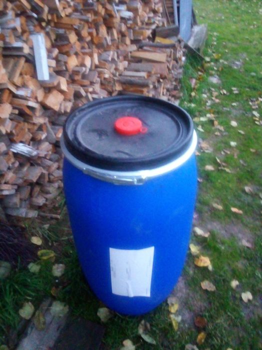 Бочка пластикова 180 л