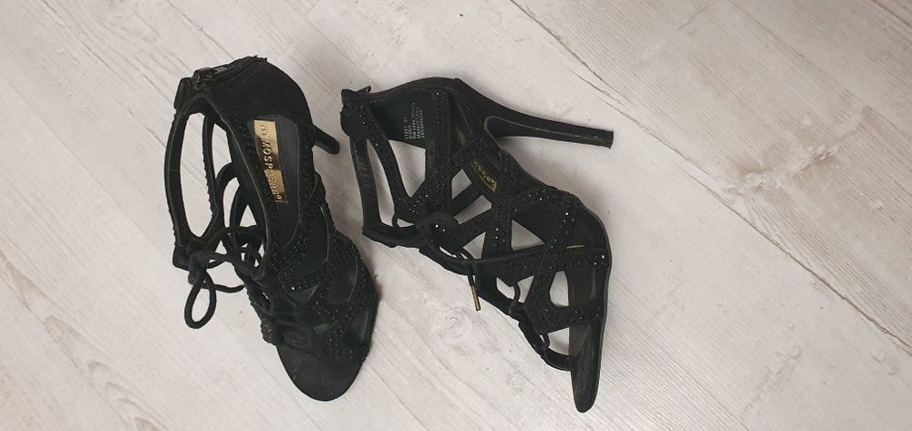 Szpilki rozmiar 36 atmosphere