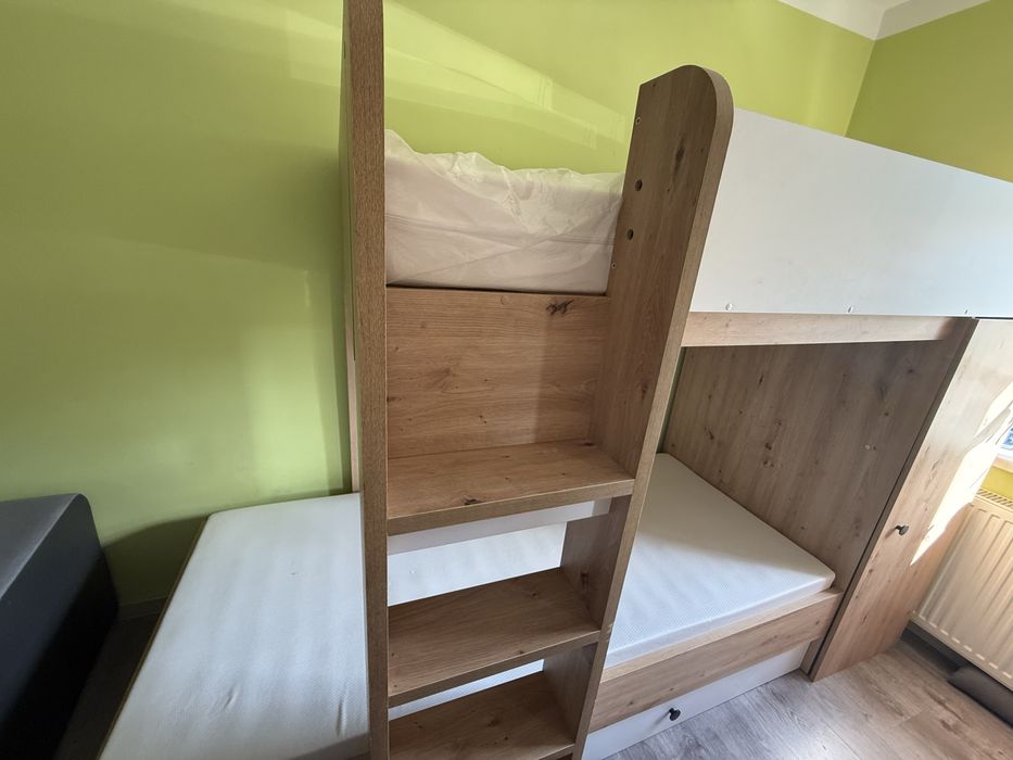 Łóżko pietrowe w dobrym stanie