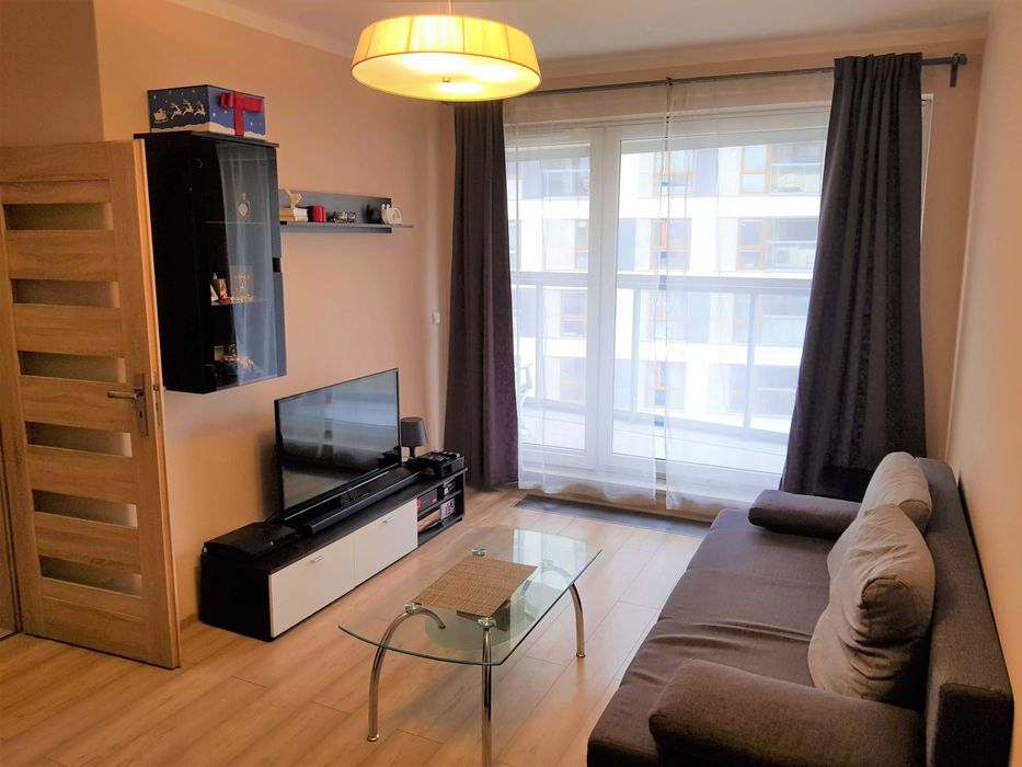 Przytulne 45 m² z garażem i komórką – 3 minuty od metra Imielin!