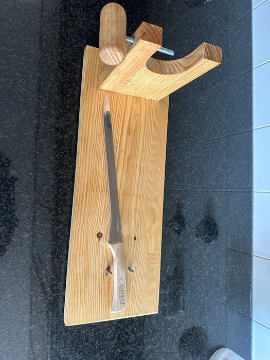 Suporte para presunto + faca