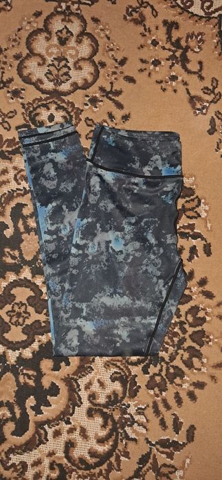 Спортивні лосіни