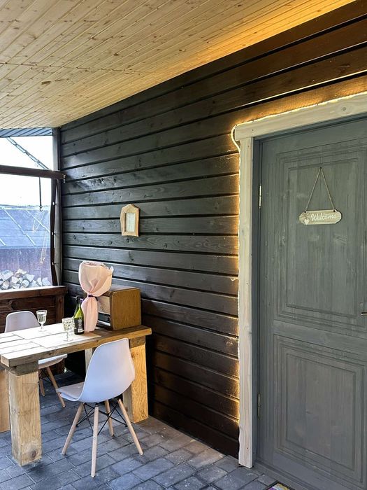 Котедж біля лісу