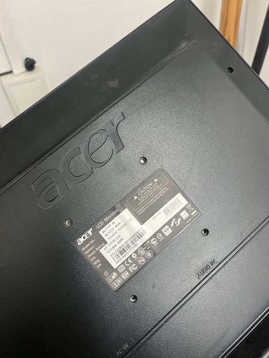 Torre com teclado rato + monitor acer