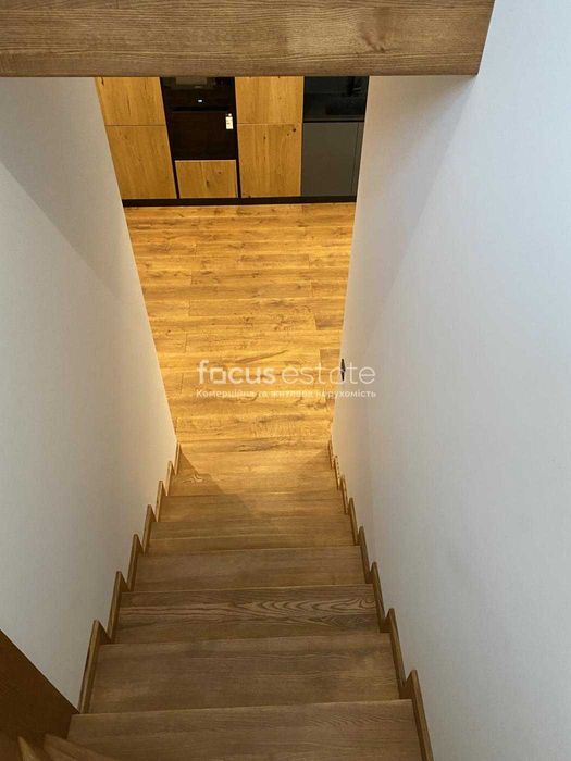 Без комісіЇ. Чайка. Продаж будинку з дизайнерським ремонтом.