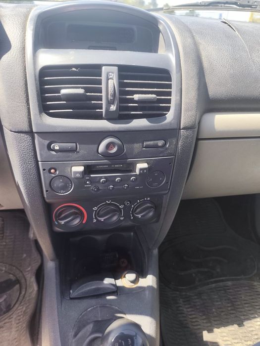 Renault clio económico