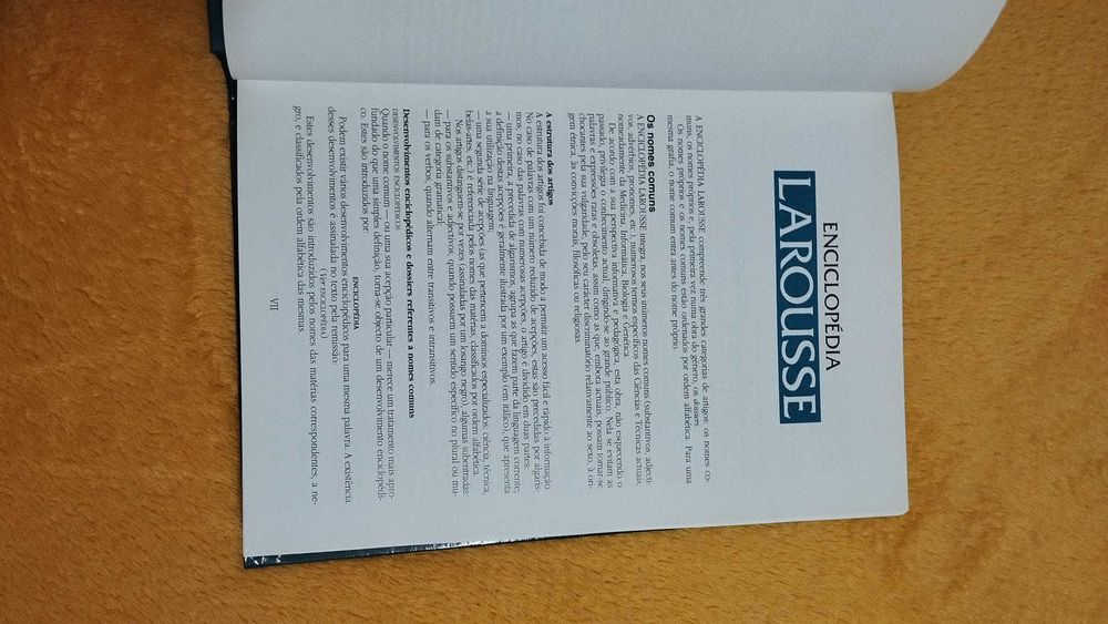 Enciclopédia Larousse - Volume A