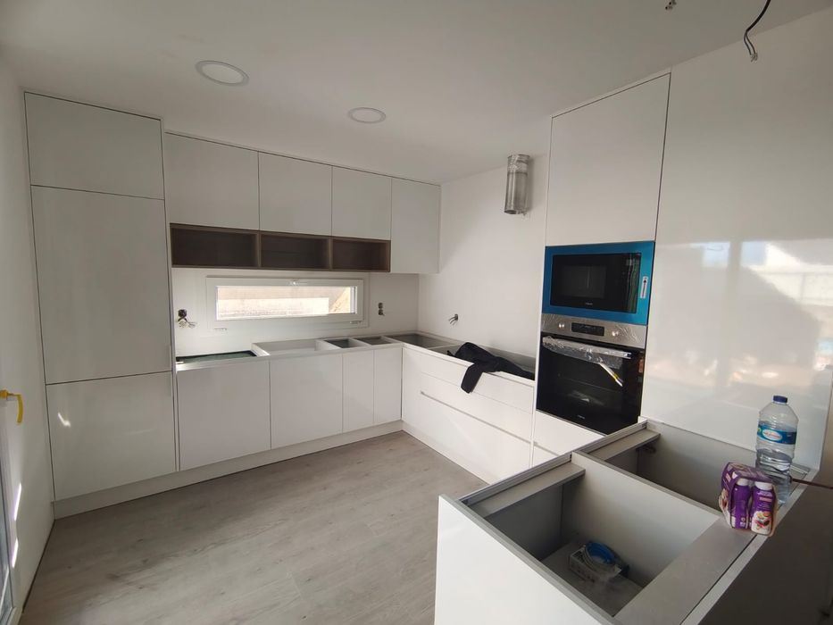 Aceitamos serviços de Remodelação/Manutenção