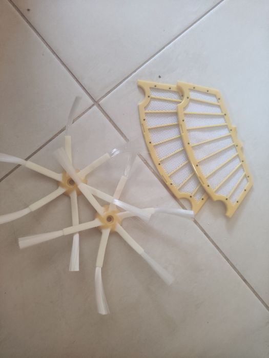 Roomba 520 - (e peças novas)