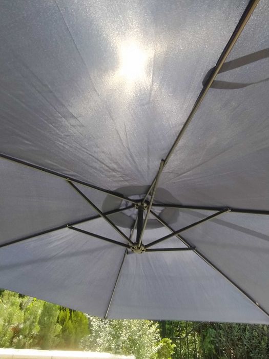 Parasol ogrodowy jak nowy