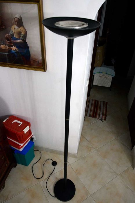 Candeeiro de Pé Preto Vintage