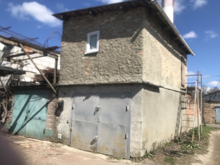 Продам капітальний гараж  2х поверховий кооператив залізничний