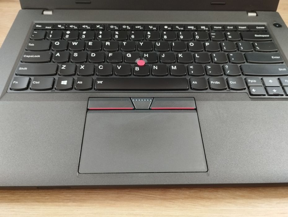 Игровой Lenovo T460p i5-6300HQ/ 8gb DDR4/GeForce 940mx/HDD 500gb