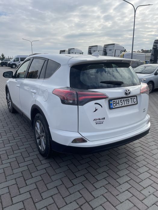 Продам машину гарний технічний стан без торгу