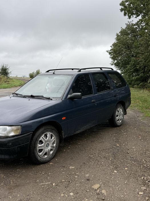 Продам форд ескорд 1.8 бензин