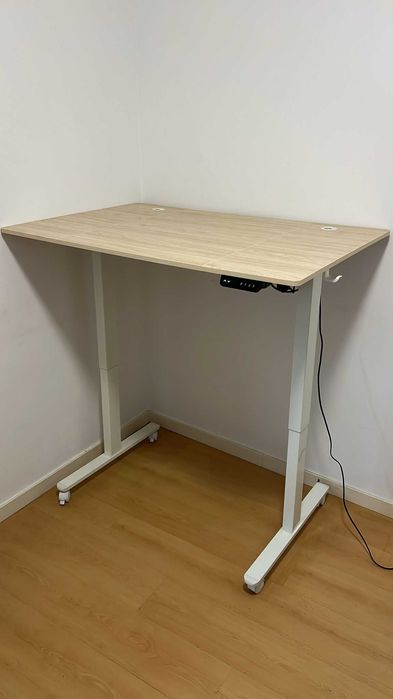 mesa ikea MITTZON
