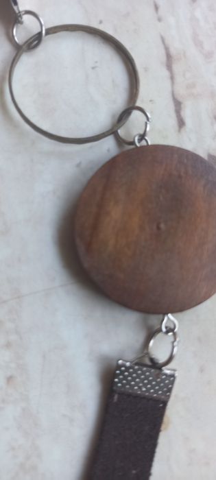 Długi naszyjnik drewno metal