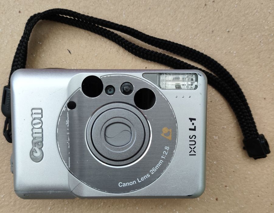 Máquina fotográfica Canon Ixus L-1