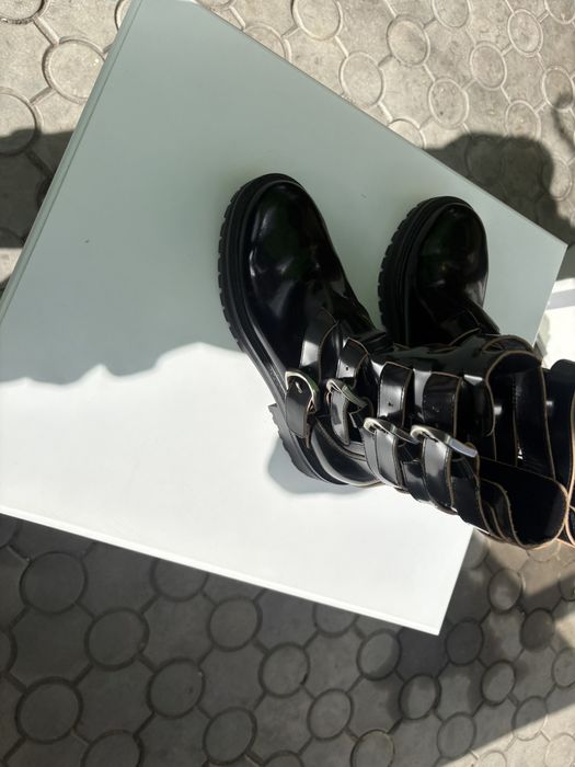 Літні шкіряні ботаніки Zara