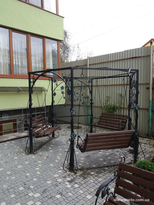 Сучасна квартира по вул. С. Бандери 35 в самому серці Трускавця.