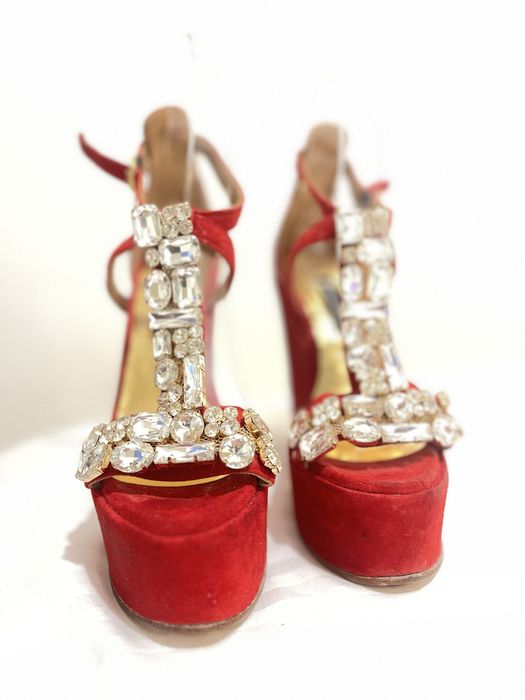 Sandalias plataforma pele camurca vermelho Egidio Alves