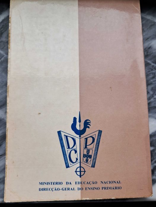 Livro "A Matemática não é Difícil" (Estado Novo)