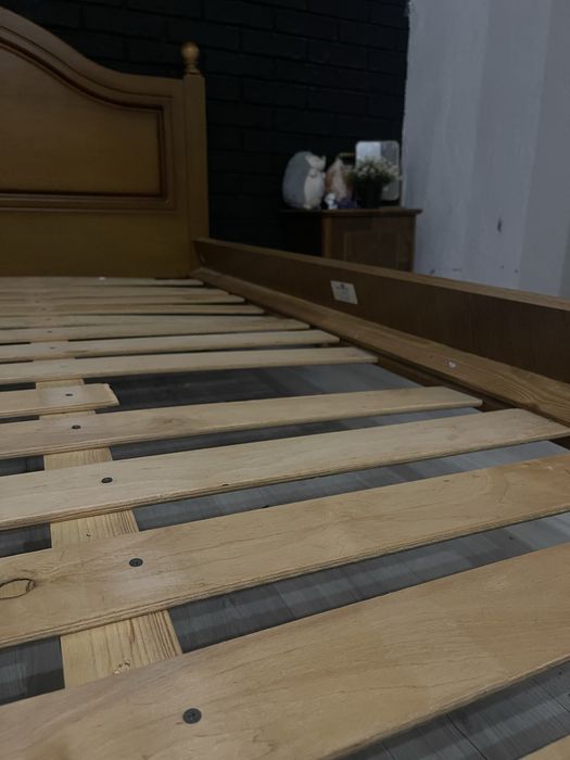 ЛІЖКО вінтажне деревʼяне ТЕРМІНОВО 160х200 + МАТРАЦ, на редизайн