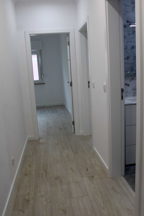 Apartamento T2 Muito Central Sacavém