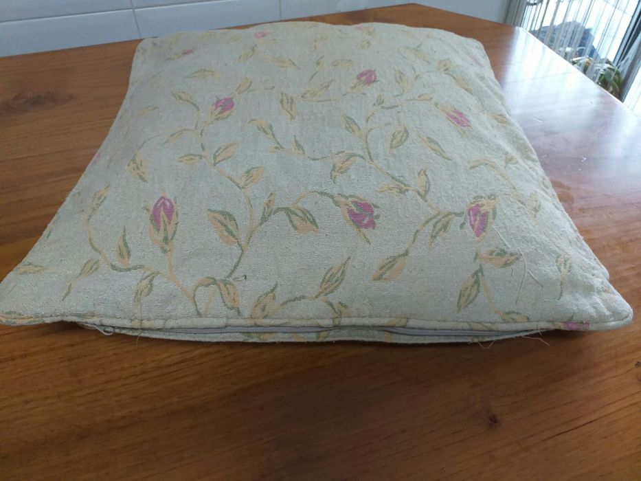 Várias capa de almofadas