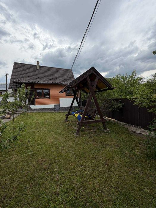 Продається затишний заміський будинок / дача біля лісу — ідеальне місце для життя та відпочинку!