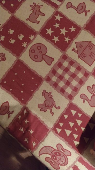 Edredom,almofadas,rolos e estore