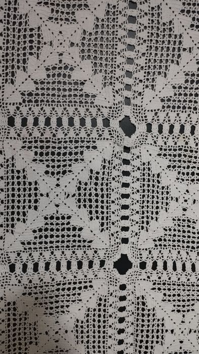 Toalha em crochê feita á mão